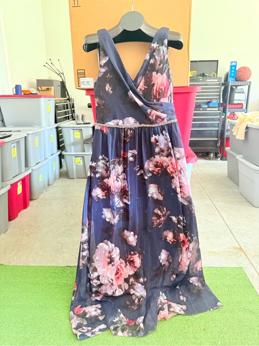 SLNY Navy Floral V-Neck Sleeveless Maxi Dress with Pink Blooms 94